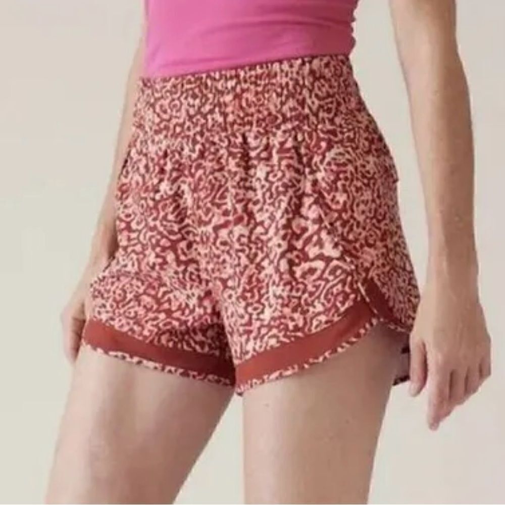 Athleta Mesh Racer Run High Rise Shorts Size Small - Picture 8 of 8